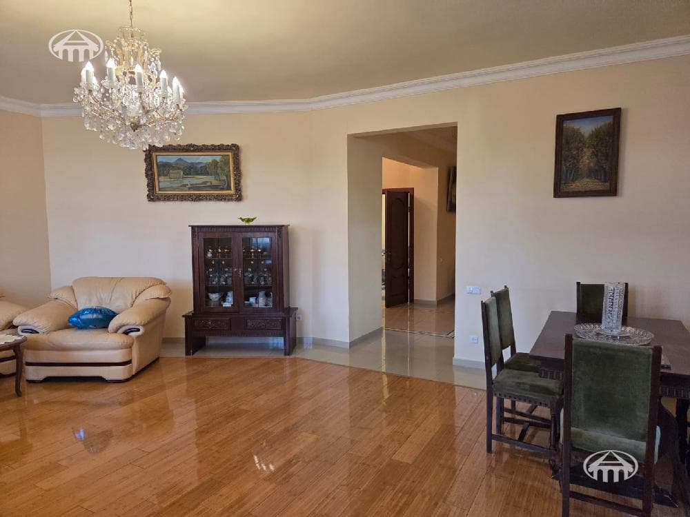 Квартира · 3 комн. · 140 м² · Арабкир