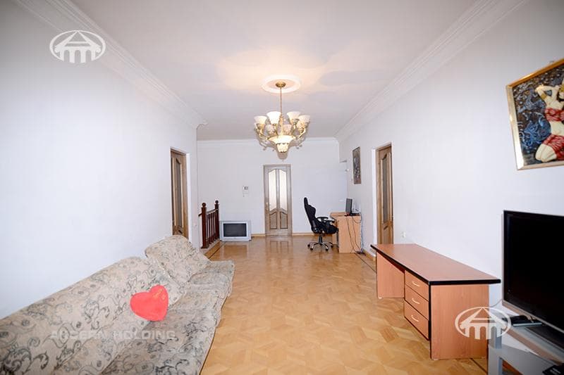 Особняк · 7 комн. · 505 м² · Эребуни