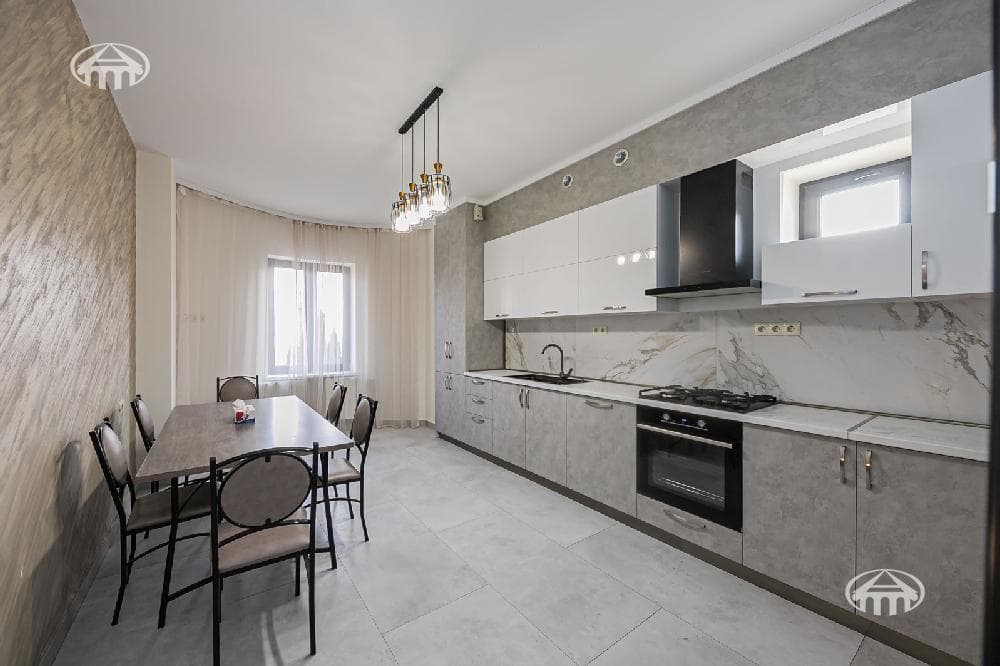 Особняк · 7 комн. · 280 м² · Касах