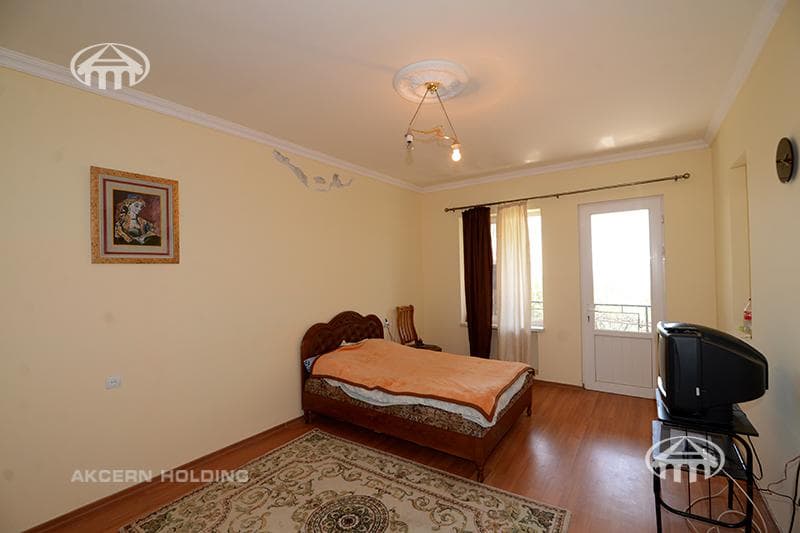 Mansion · 5 rooms · 368 m² · Ghazaravan
