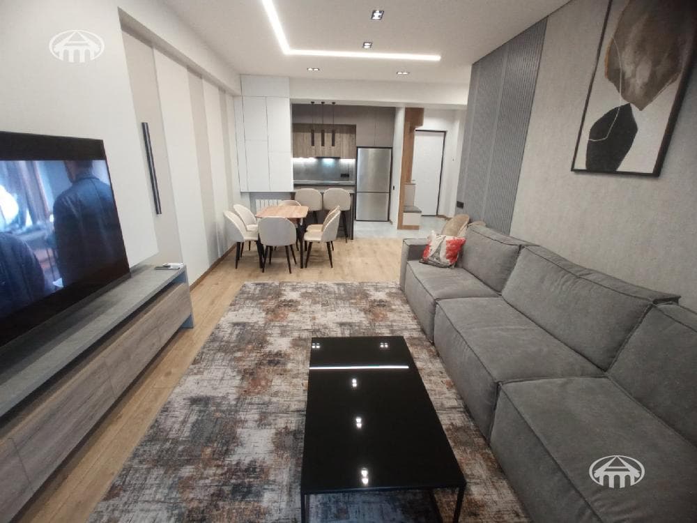 Квартира · 3 комн. · 91 м² · Аджапняк