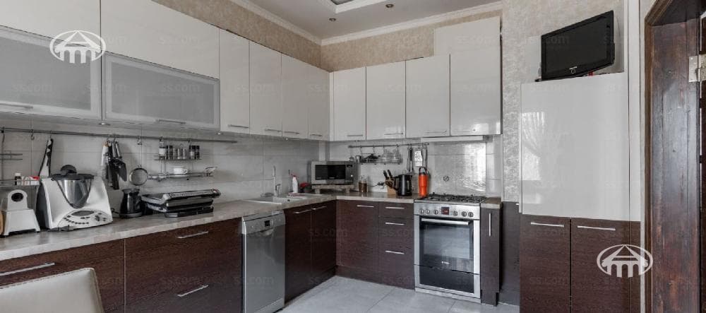 Mansion · 5 rooms · 187 m² · Latvia