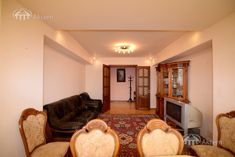 Квартира · 2 комн. · 72 м² · Кентрон