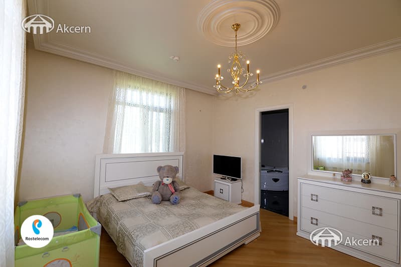 Mansion · 7 rooms · 729 m² · v. Arinj