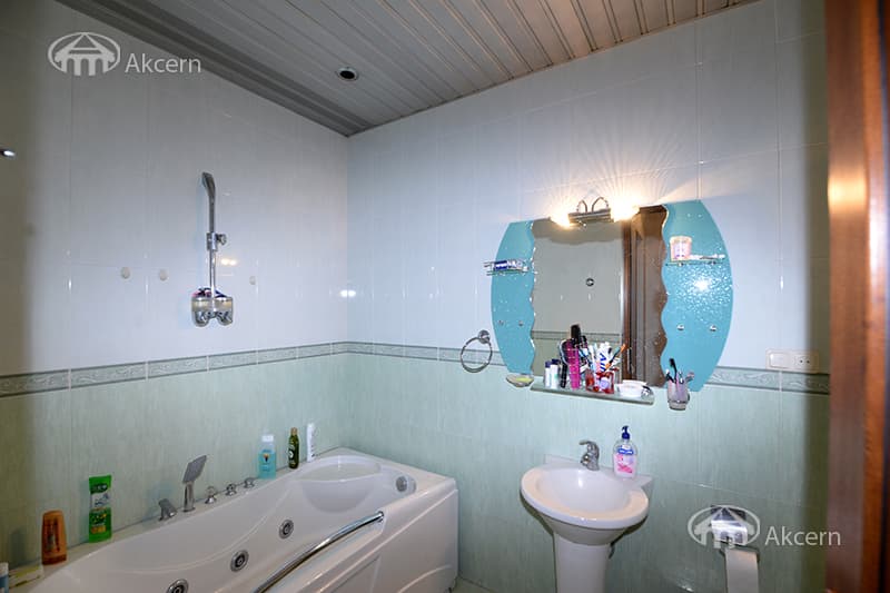 Особняк · 7 комн. · 362 м² · Малатия-Себастия