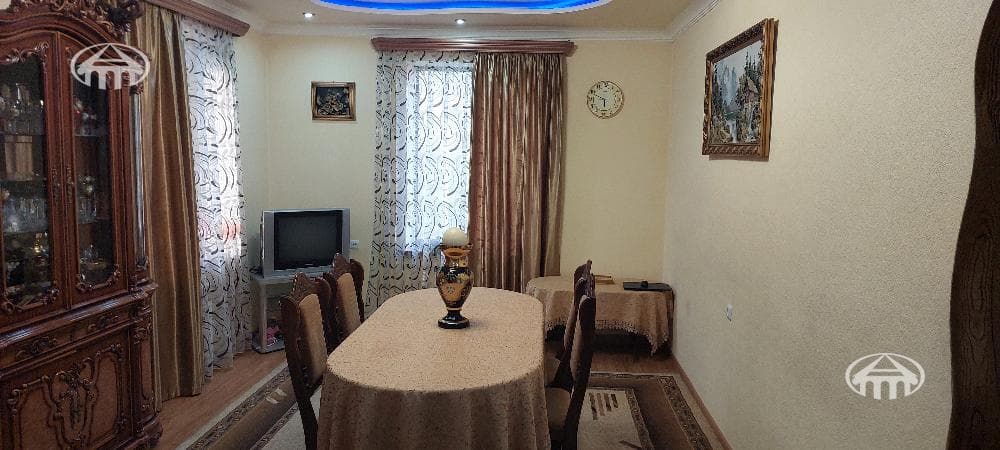 Особняк · 4 комн. · 307 м² · Гетамеч