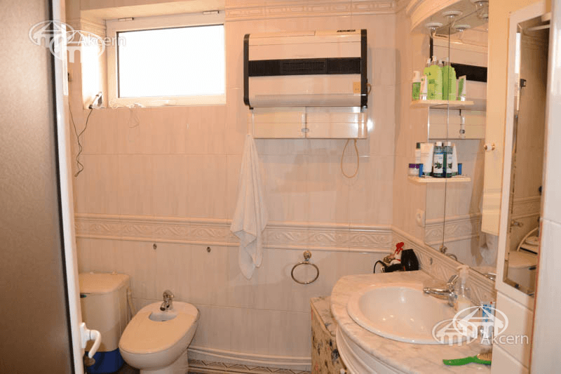 Mansion · 7 rooms · 560 m² · Kentron