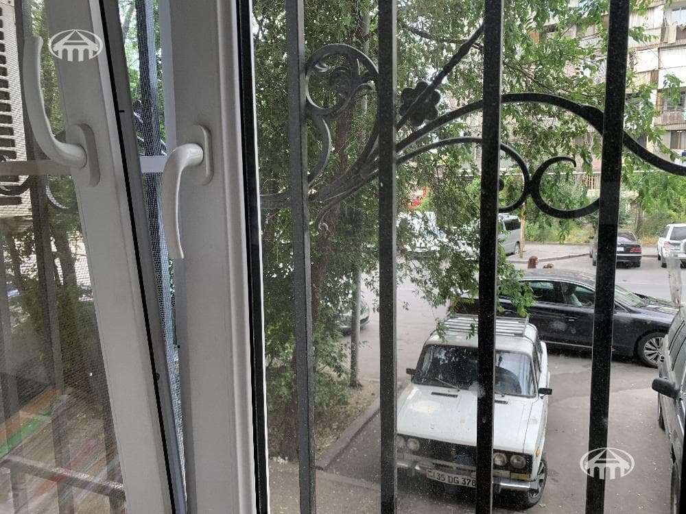 Квартира · 3 комн. · 71 м² · Кентрон