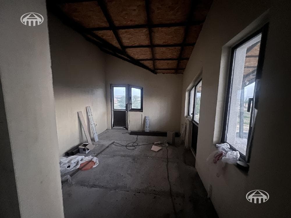 Mansion · 4 rooms · 190 m² · v. Aghdzk