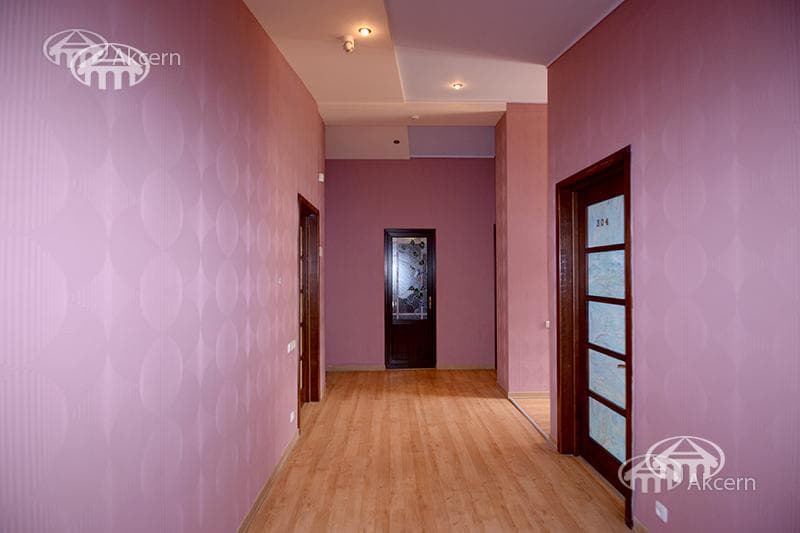 Hotel · 5 rooms · 540 m² · Kentron