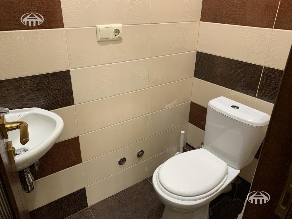 Квартира · 3 комн. · 96 м² · Кентрон