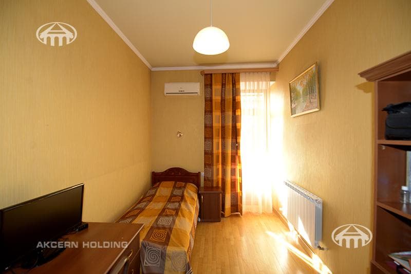 Apartment · 5 rooms · 166 m² · Kentron
