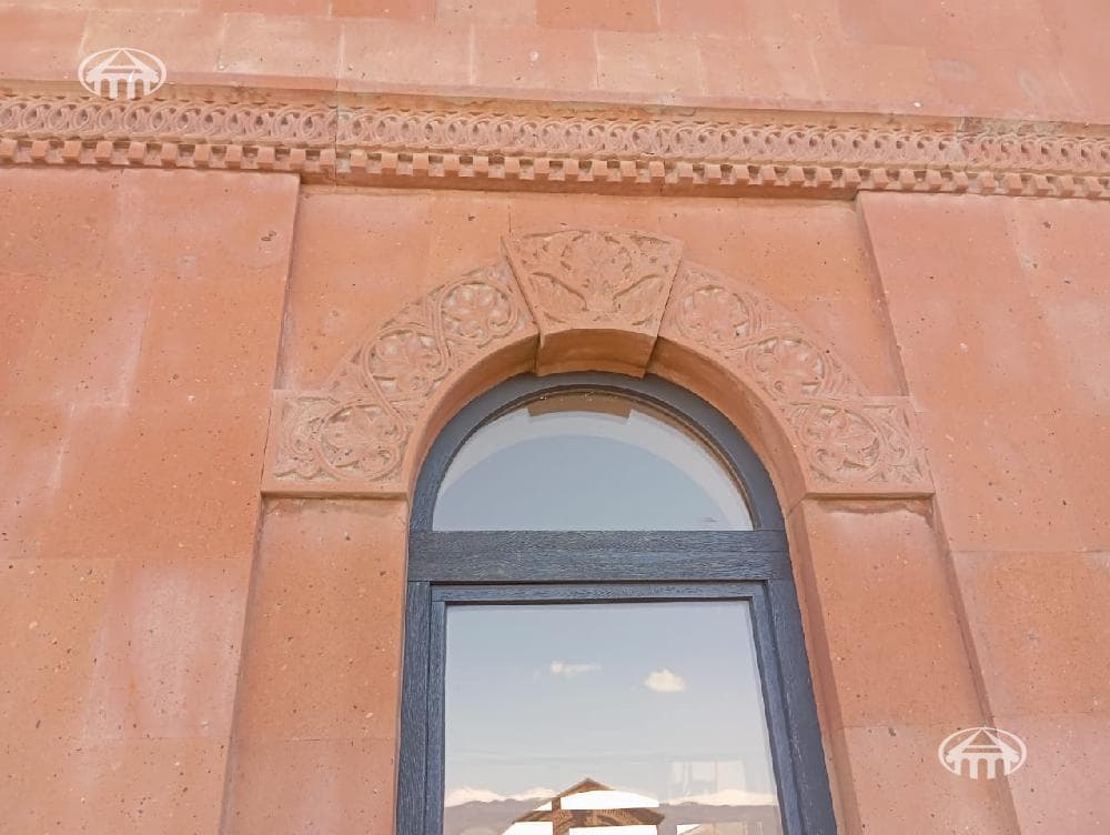 Mansion · 5 rooms · 1,830 m² · Ashtarak