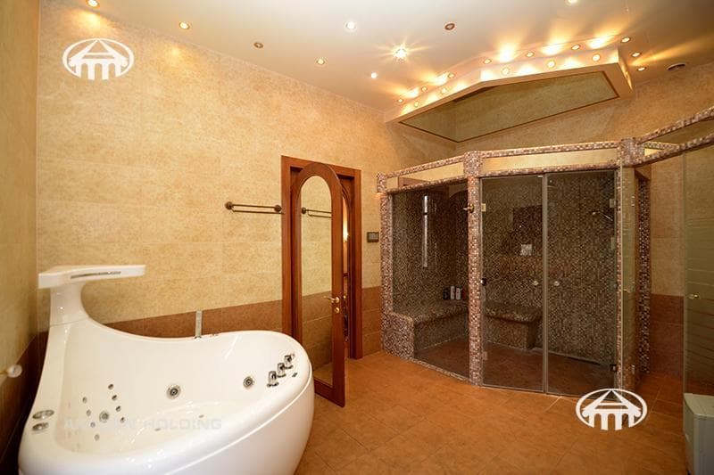 Apartment · 4 rooms · 288 m² · Kentron