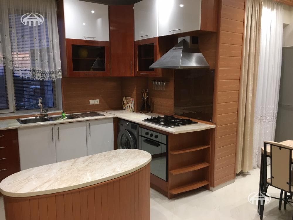 Квартира · 3 комн. · 73 м² · Арабкир