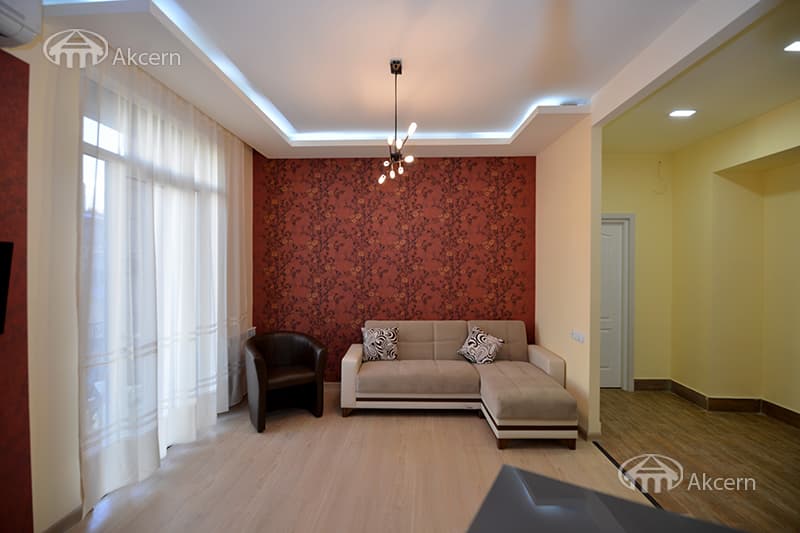 Apartment · 2 rooms · 70 m² · Kentron