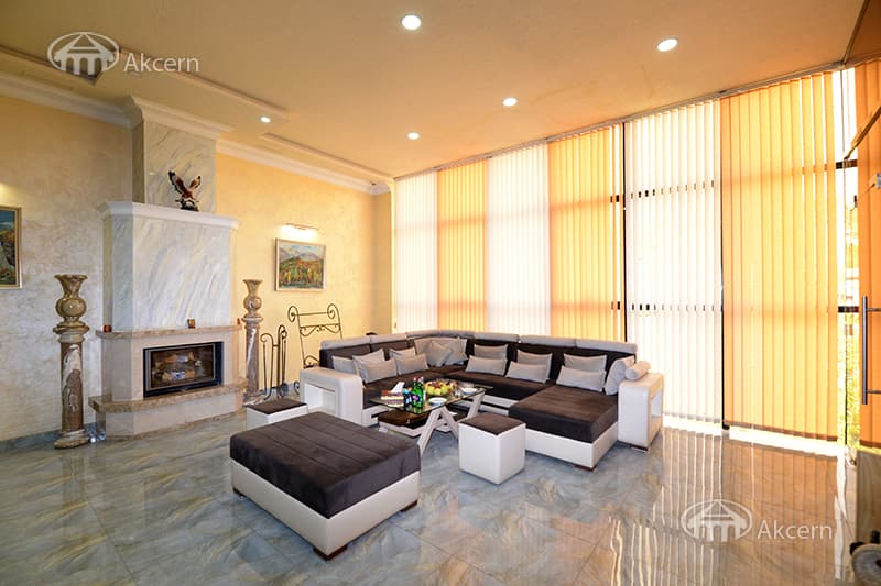 Office · 612 m² · Kentron