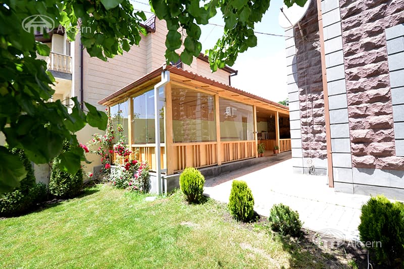 Mansion · 9 rooms · 486 m² · Nork-Marash