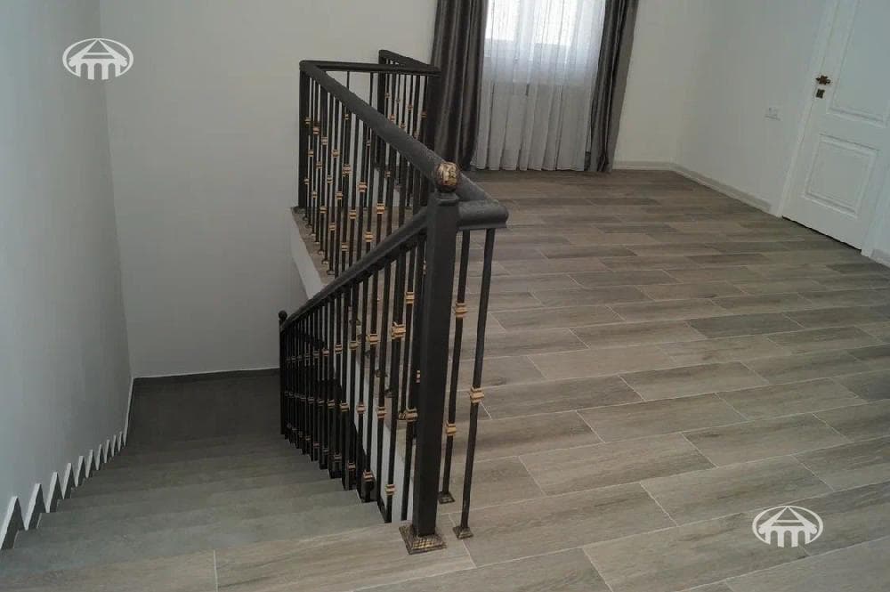 Mansion · 4 rooms · 239 m² · Djrvej