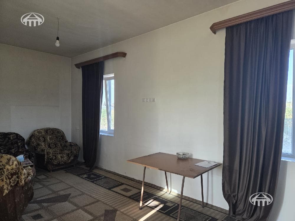 Commercial property · 256 m² · Aintap