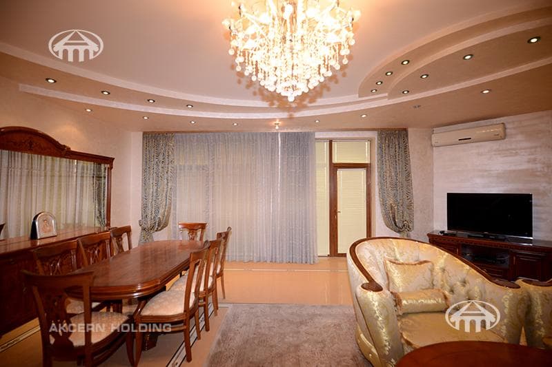 Квартира · 4 комн. · 197 м² · Арабкир