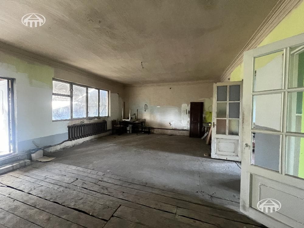 House · 9 rooms · 400 m² · Ajapnyak