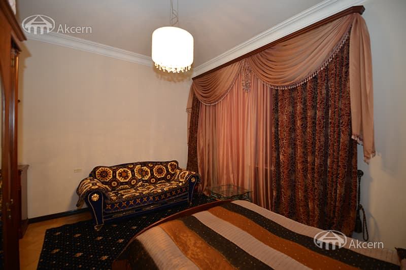 Дом · 7 комн. · 400 м² · Арабкир