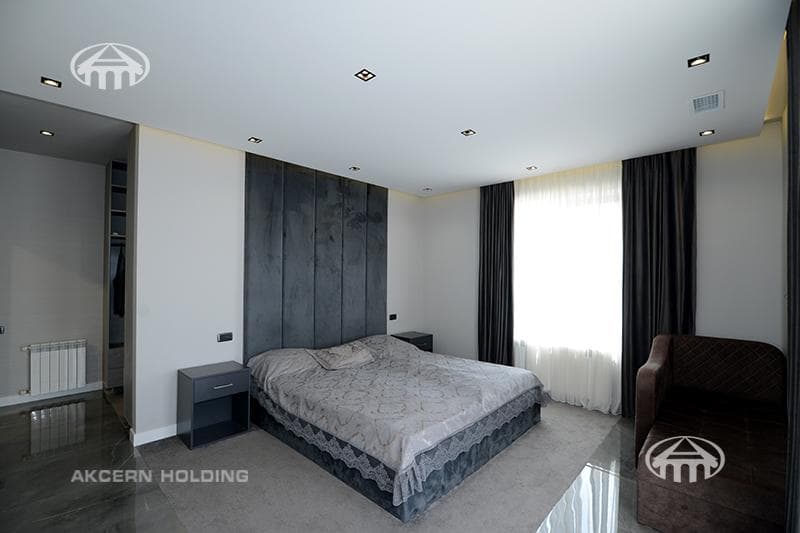Mansion · 6 rooms · 334 m² · v. Arinj