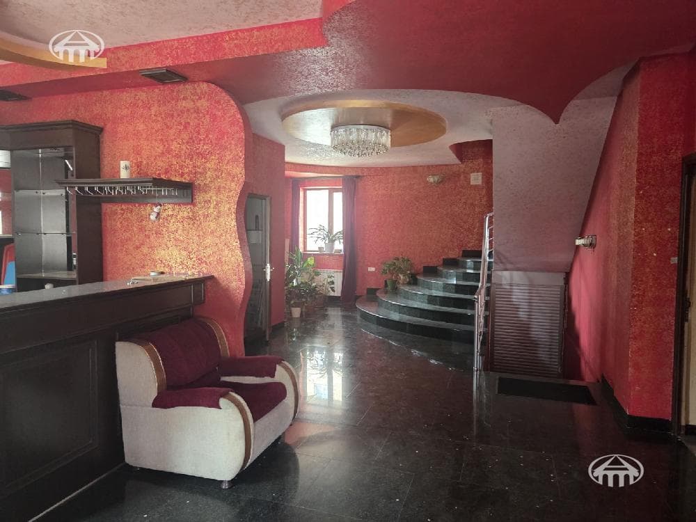 Hotel · 9 rooms · 390 m² · Ajapnyak