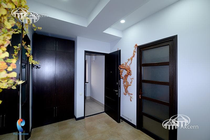 Office · 219 m² · Kentron