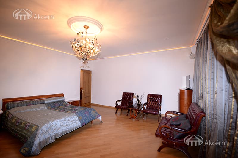 Квартира · 4 комн. · 153 м² · Арабкир