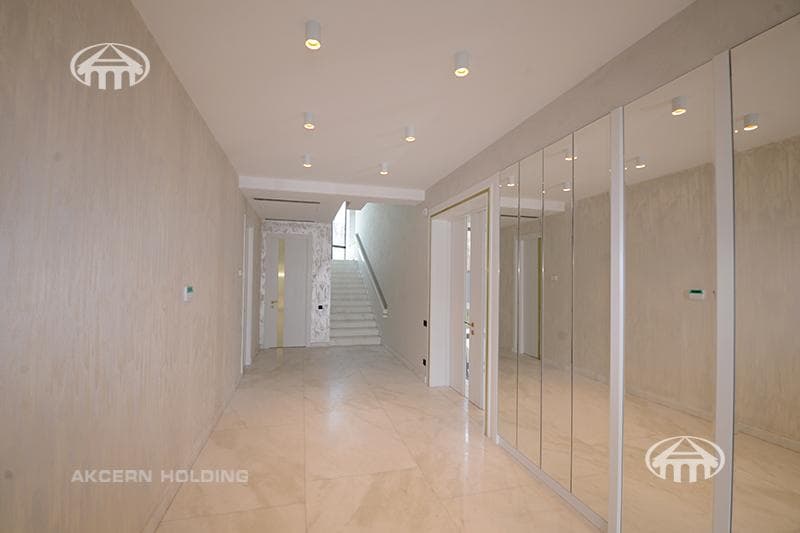 Mansion · 6 rooms · 1,022 m² · Kentron