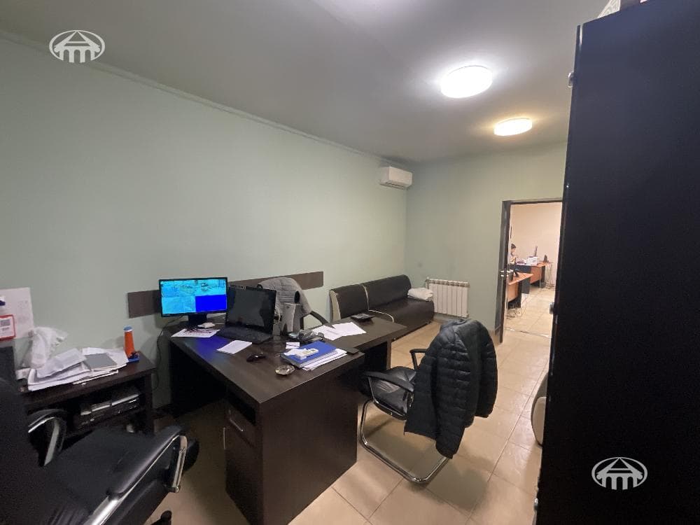 Retail · 81 m² · Arabkir