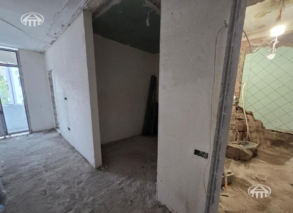 Apartment · 2 rooms · 42 m² · Kentron — photo 5 / 11