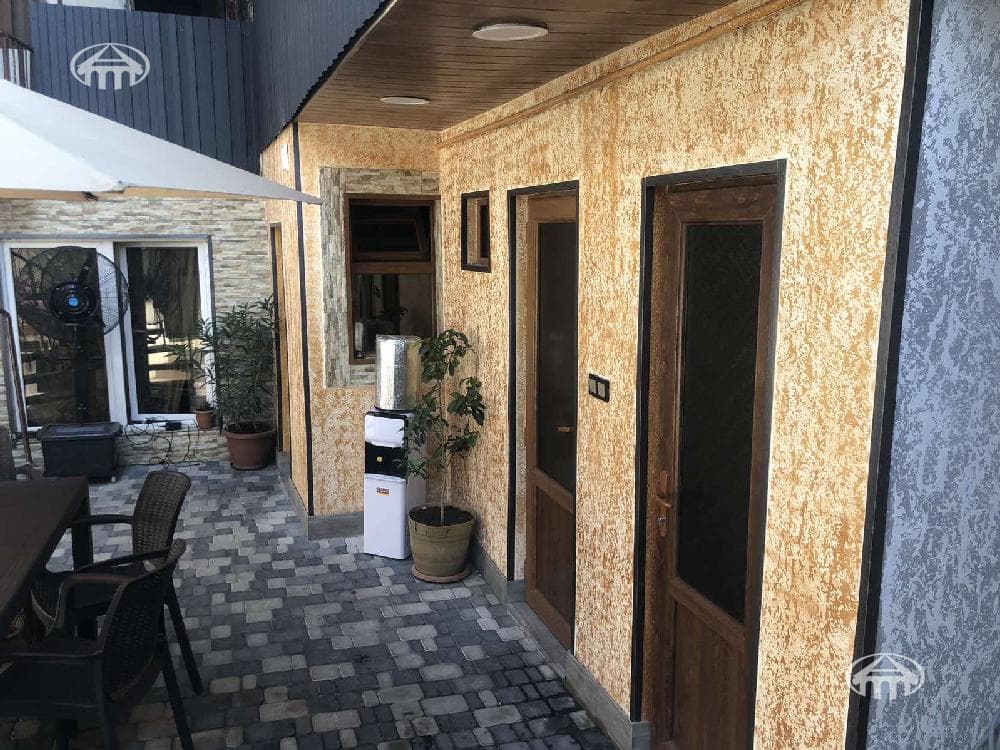 House · 6 rooms · 207 m² · Ajapnyak