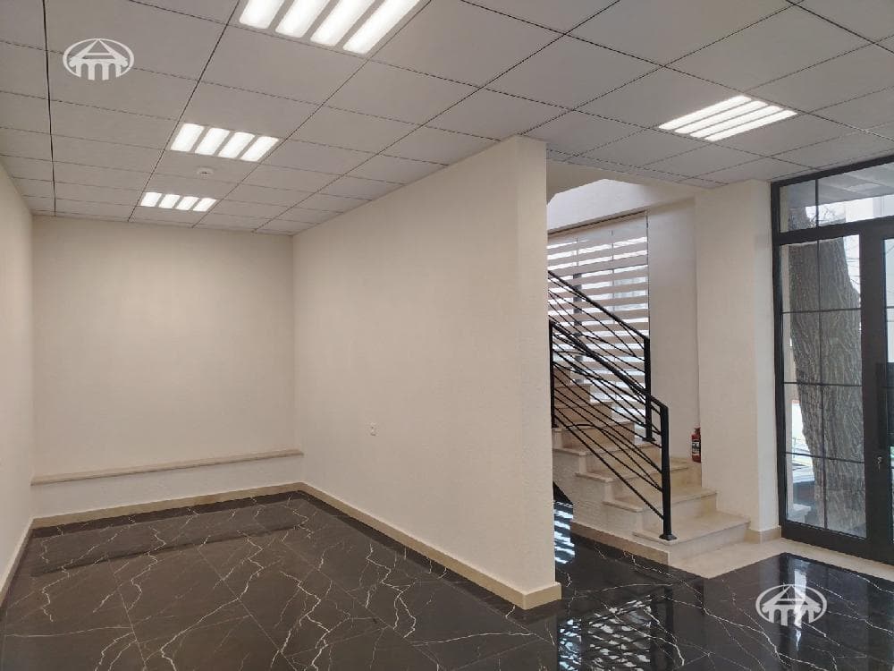 Խանութ · 110 մ² · Կենտրոն