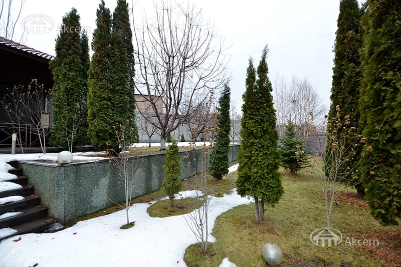 Особняк · 6 комн. · 437 м² · Аван