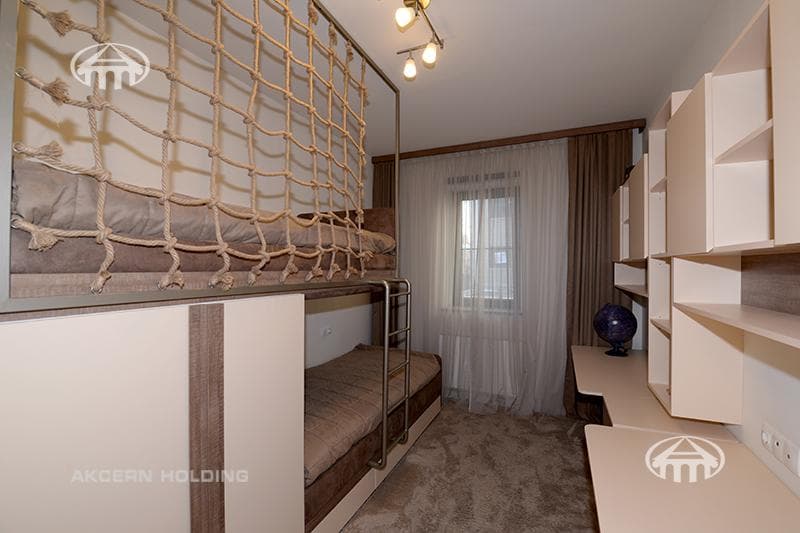 Apartment · 4 rooms · 117 m² · Kentron