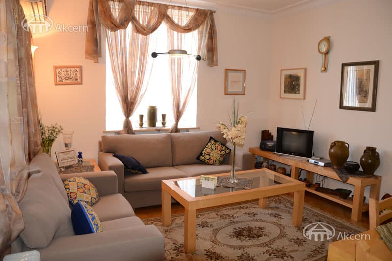 Квартира · 2 комн. · 58 м² · Кентрон