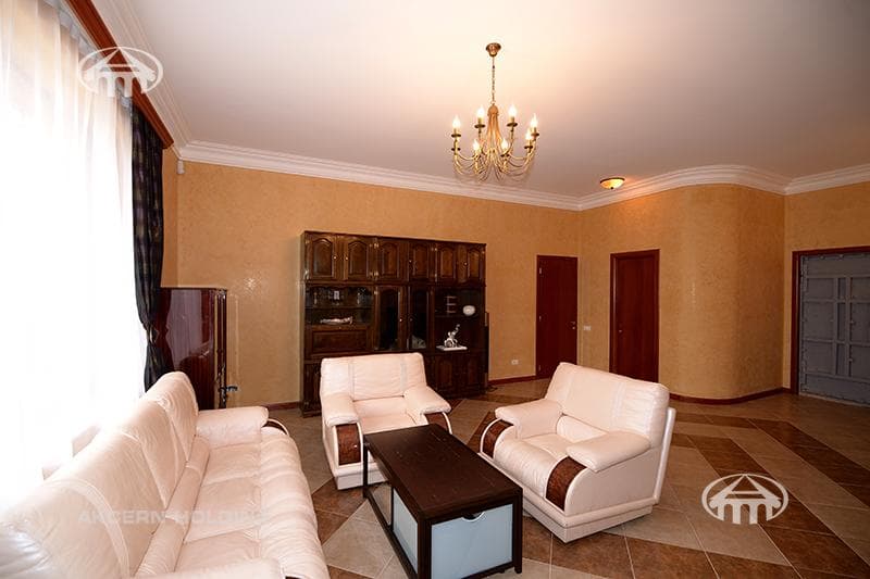 Country house · 4 rooms · 289.5 m² · Dzoraghbyur