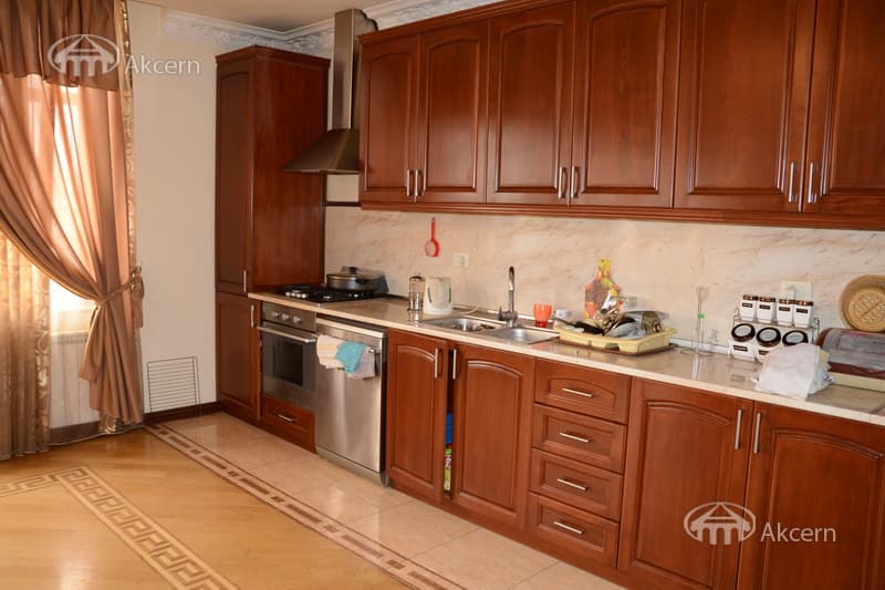Квартира · 4 комн. · 146 м² · Арабкир