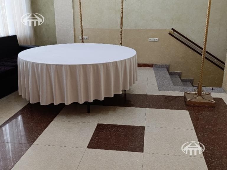 Ռեստորան · 532 մ² · Ավան