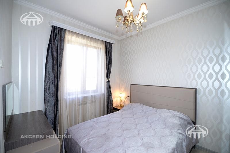 Mansion · 5 rooms · 330 m² · v. Arinj