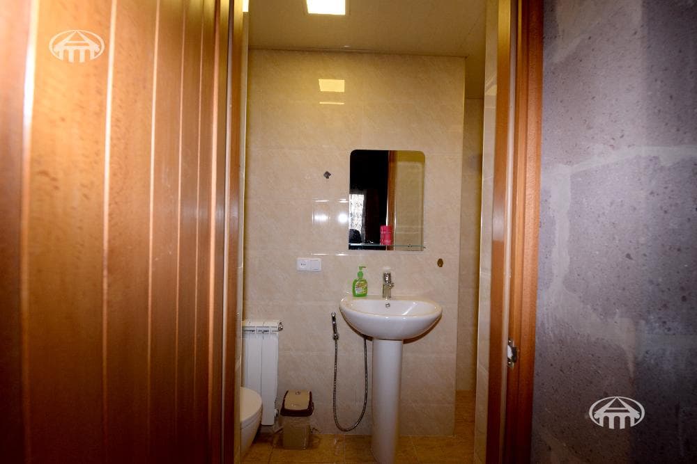 Отель · 521 м² · Прошян