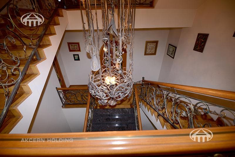 Mansion · 9 rooms · 671 m² · Arabkir