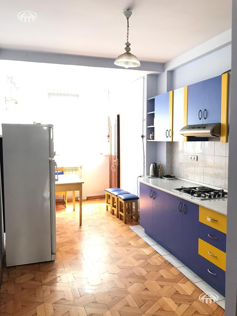 Apartment · 2 rooms · 68 m² · Kentron