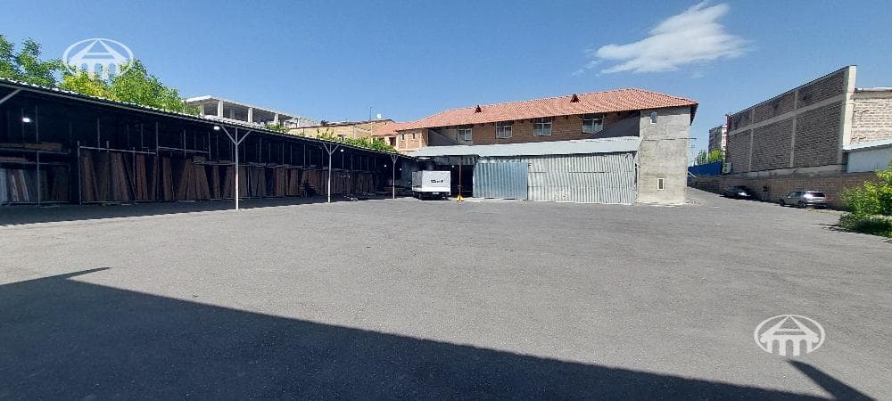 Retail · 699 m² · Ajapnyak