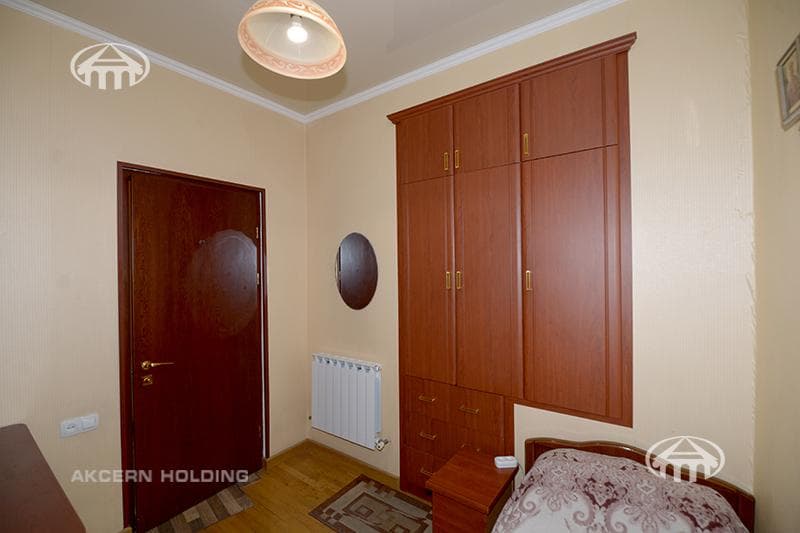 Apartment · 5 rooms · 166 m² · Kentron