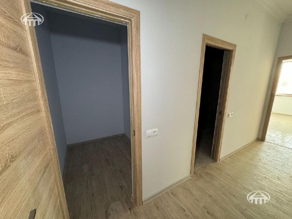 Квартира · 3 комн. · 100 м² · Аджапняк