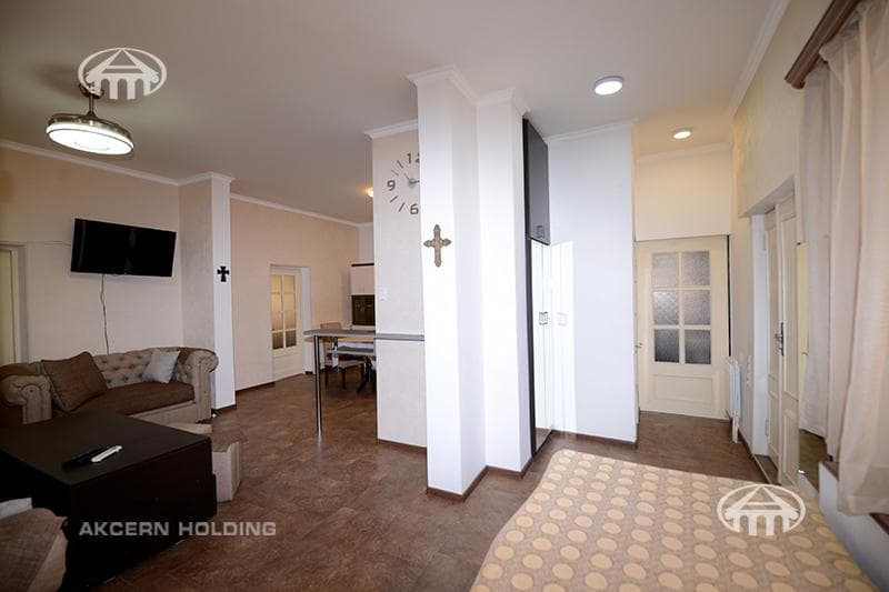 House · 4 rooms · 100 m² · Kentron